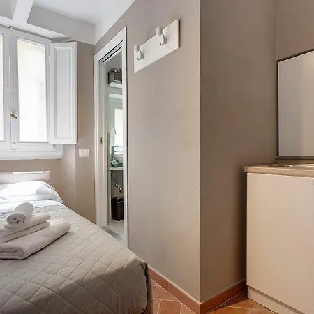 Risveglio In Piazza Santa Croce Apartman Firenze